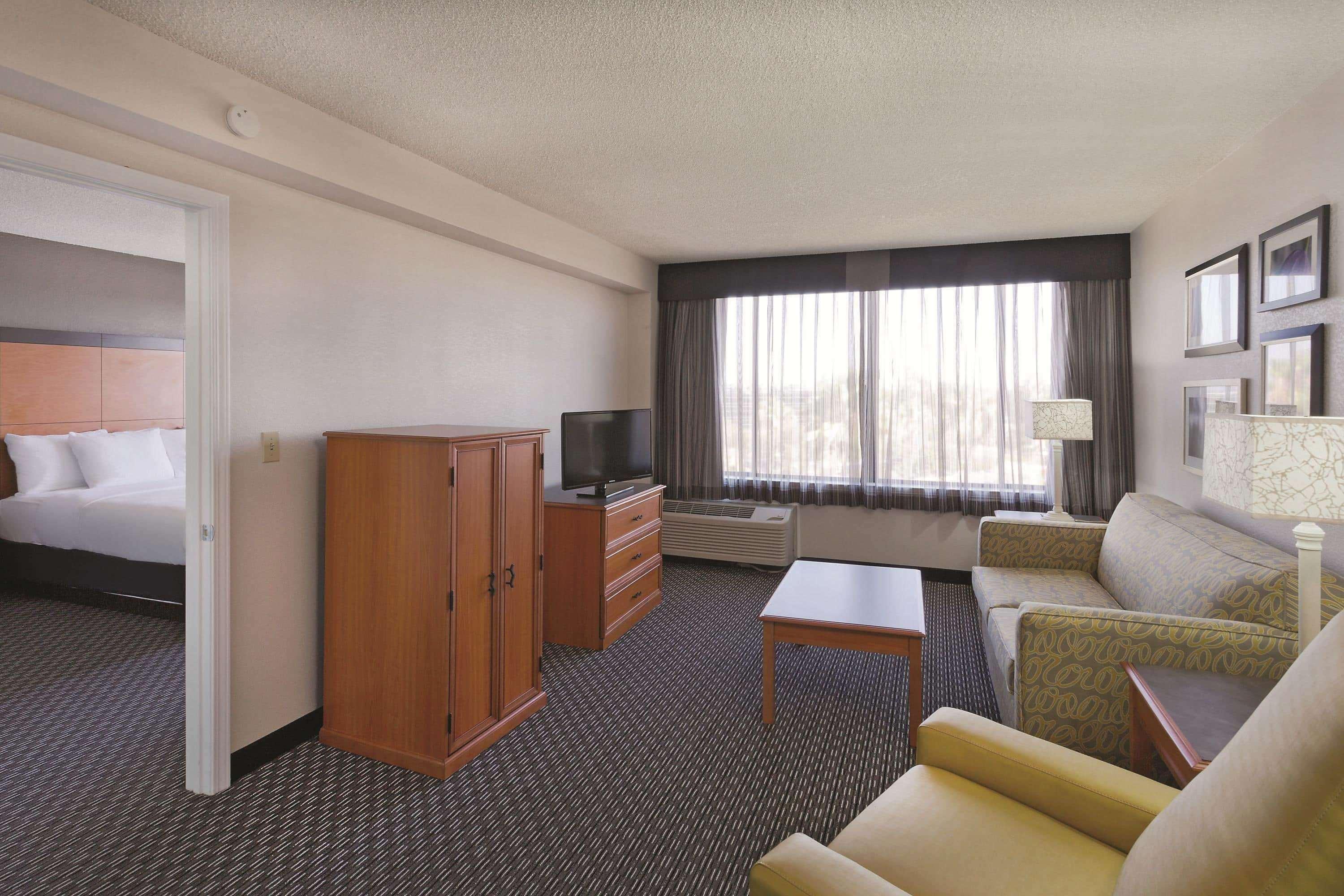 La Quinta By Wyndham Buena Park Hotel La Palma Bagian luar foto